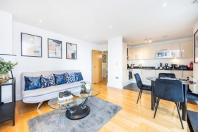 Contemporary 2 Bedroom Flat in Canary Wharf